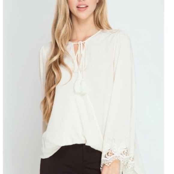 💐NWT Pretty Yellow Surplus Long Sleeve Blouse! - Picture 2 of 4